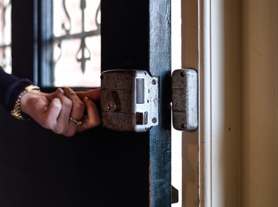 Kijkers zelf rondleiden in ons huis? Dat kunnen wij!