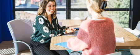 Wie betaalt de makelaar? Alles wat je moet weten over makelaarskosten